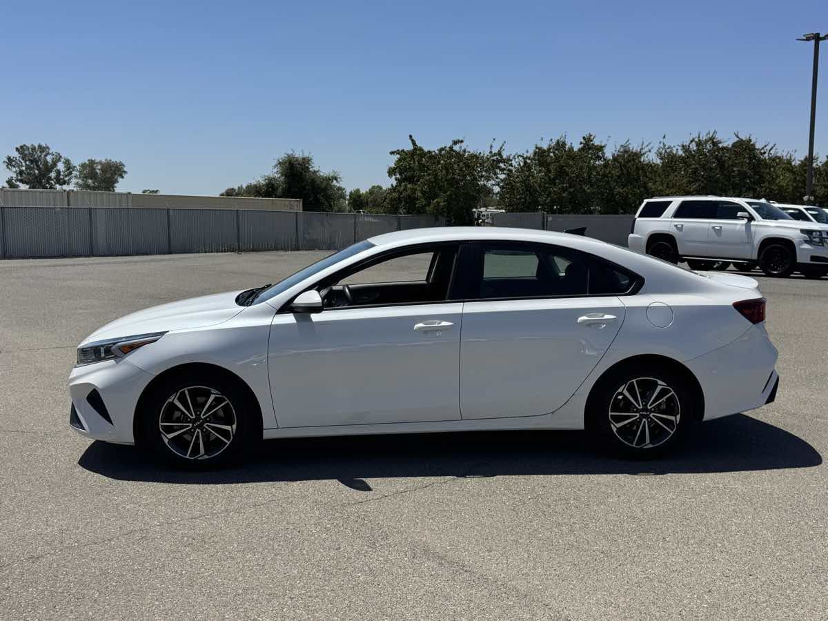 Used 2022 Kia Forte LXS FWD image 6