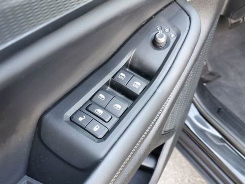 Used 2023 Jeep Grand Cherokee L Laredo w/ Luxury Tech Group I image 6