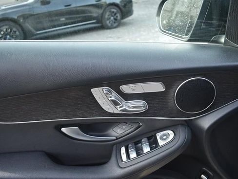 Used 2020 Mercedes-Benz GLC 300 4MATIC image 12