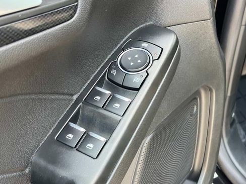 Used 2025 Ford Escape ST-Line image 29