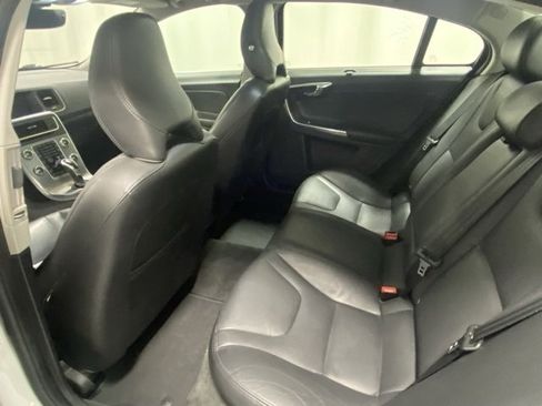 Used 2017 Volvo S60 T5 Inscription w/ Convenience Package image 12
