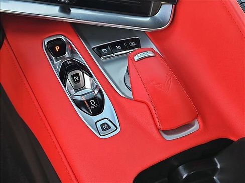Used 2022 Chevrolet Corvette Stingray Preferred Cpe w/ Z51 Performance Package RWD image 17