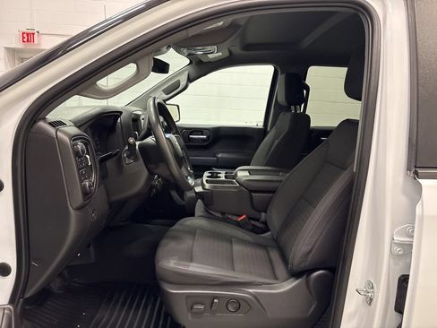 Used 2023 Chevrolet Silverado 1500 Custom AWD/4WD image 16