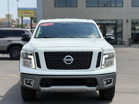 Used 2017 Nissan Titan PRO-4X AWD/4WD image 3