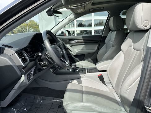 Used 2020 Audi Q5 Prestige w/ Prestige Package AWD/4WD image 8