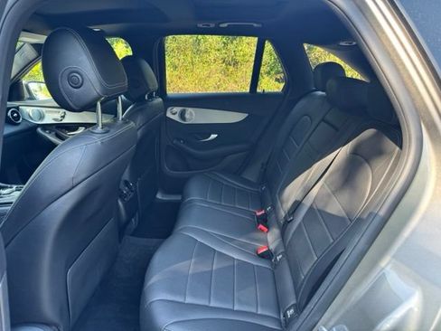 Used 2019 Mercedes-Benz GLC 300 4MATIC image 13