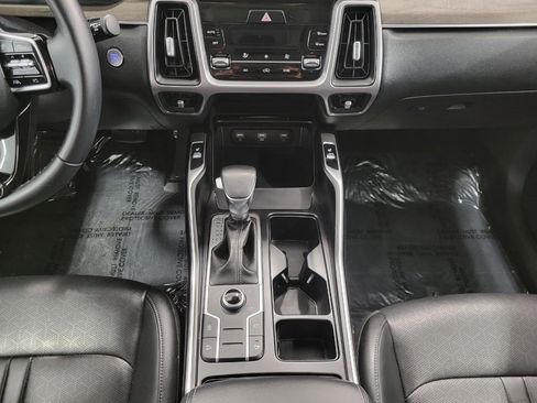 Used 2022 Kia Sorento S image 17