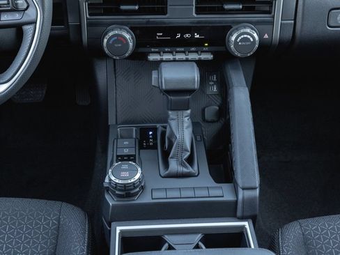 New 2026 Toyota 4Runner SR5 AWD/4WD image 12