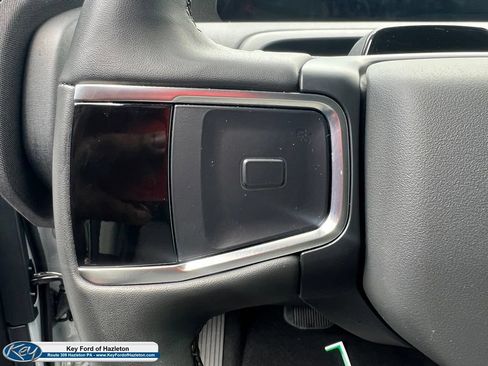 Used 2025 Ford Expedition Active AWD/4WD image 24