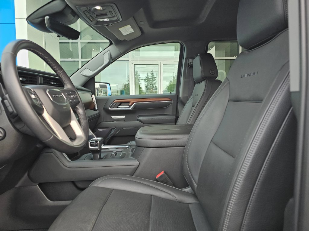 Used 2023 GMC Sierra 1500 Denali w/ Technology Package AWD/4WD image 26