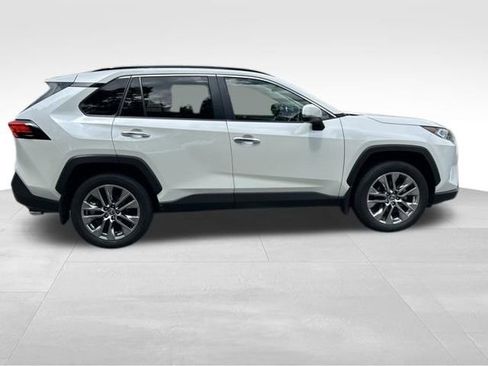 Used 2021 Toyota RAV4 Limited AWD/4WD image 6