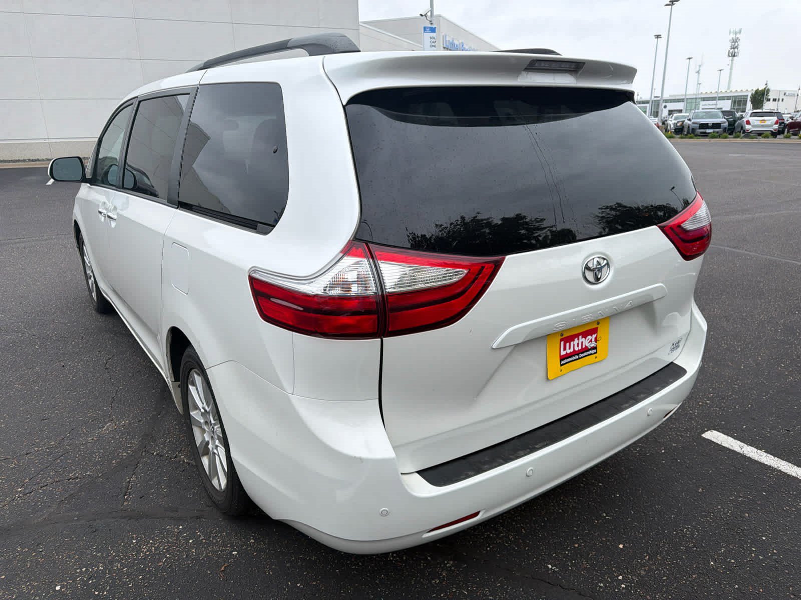 Used 2015 Toyota Sienna XLE Premium AWD/4WD image 17
