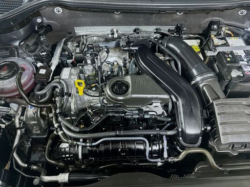 Used 2024 Volkswagen Taos S image 33