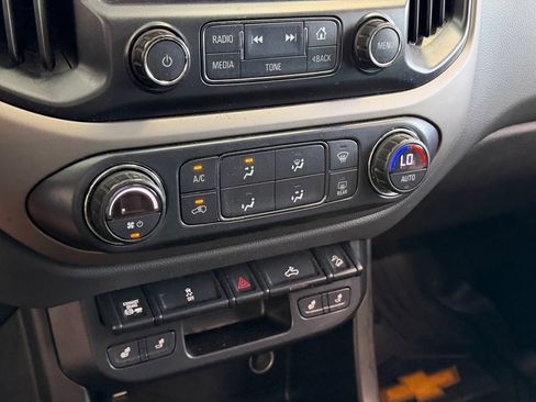 Used 2017 Chevrolet Colorado Z71 AWD/4WD image 16