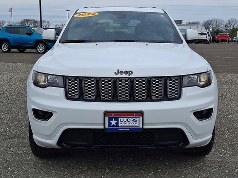 Used 2022 Jeep Grand Cherokee Laredo X image 4