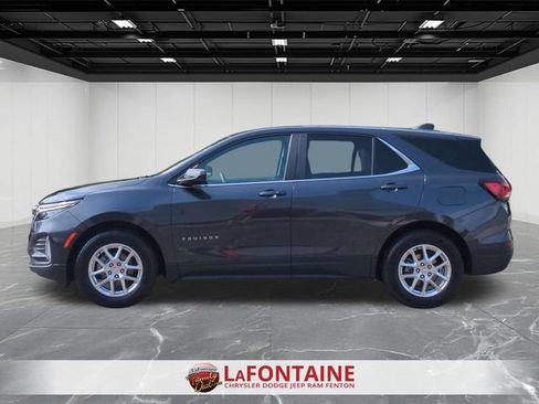 Used 2022 Chevrolet Equinox LT FWD image 2
