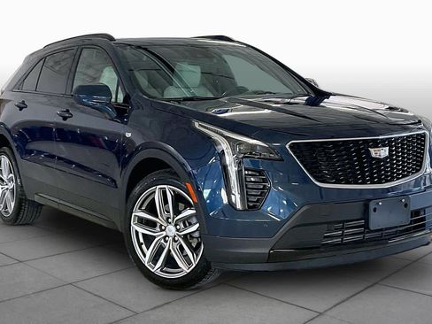 Used 2020 Cadillac XT4 Sport w/ Cold Weather Package FWD image 2