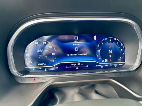 Used 2023 Chevrolet Suburban Premier image 27