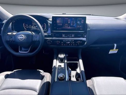 New 2026 Nissan Pathfinder SL AWD/4WD image 5