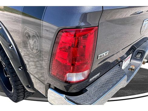 Used 2016 RAM 1500 Classic SLT AWD/4WD image 36