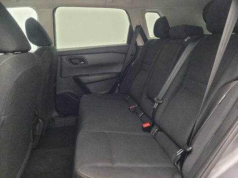 Used 2024 Nissan Rogue S AWD/4WD image 18