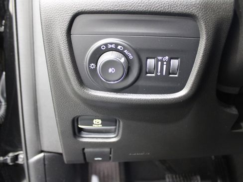 Used 2021 Jeep Grand Cherokee L Limited image 7