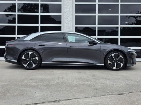 Used 2024 Lucid Air Touring AWD/4WD image 3