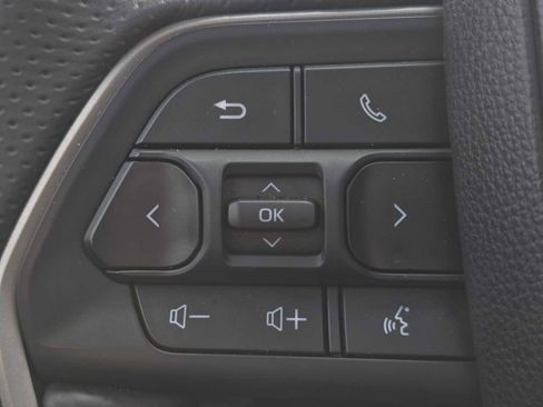 Certified 2025 Toyota 4Runner TRD Off-Road Premium image 35