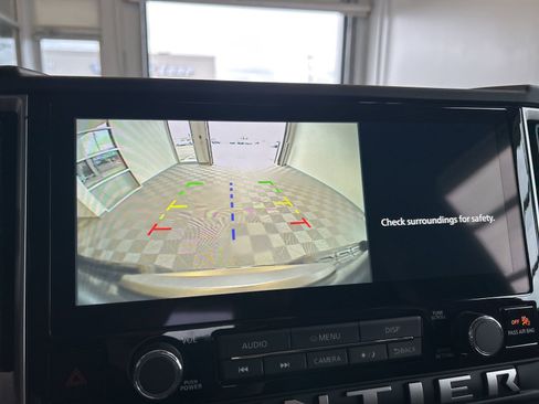 Used 2025 Nissan Frontier SV image 26