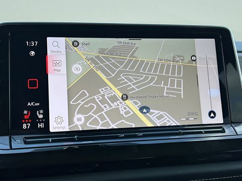 Certified 2025 Volkswagen Atlas SEL image 18