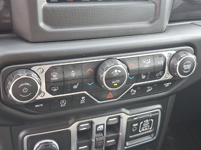 Used 2021 Jeep Wrangler Unlimited Sahara AWD/4WD image 13