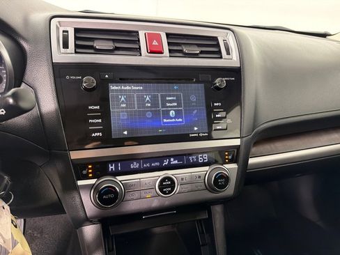 Used 2015 Subaru Outback 2.5i Limited image 18