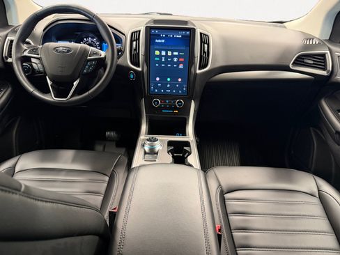 Used 2024 Ford Edge SEL w/ Convenience Package AWD/4WD image 3