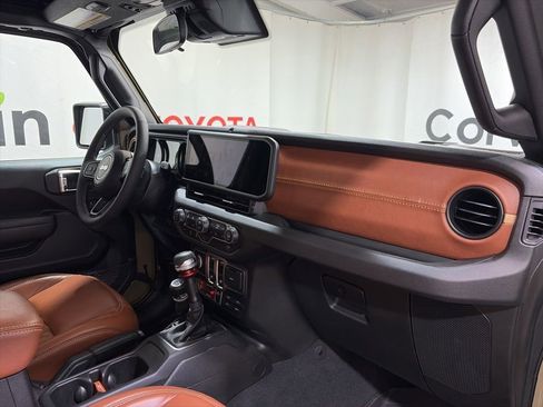 Used 2025 Jeep Wrangler Sport AWD/4WD image 11