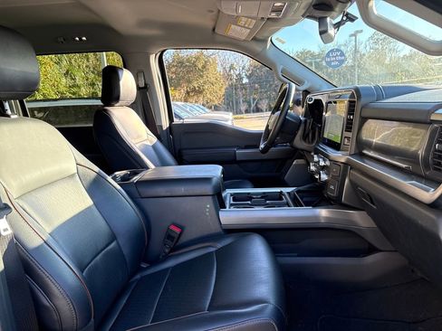 Used 2025 Ford F250 Lariat w/ Tremor Off-Road Package image 28
