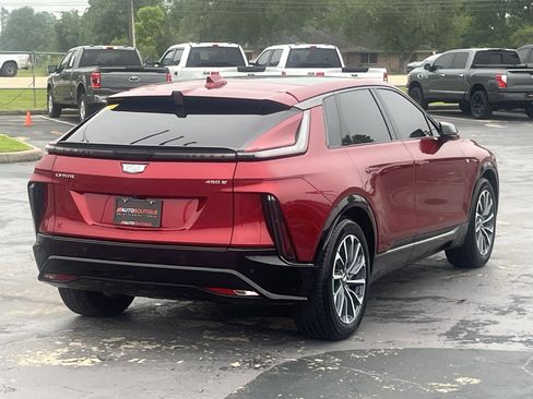 Used 2024 Cadillac Lyriq Sport RWD image 11