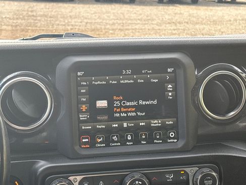 Used 2021 Jeep Wrangler Unlimited Sahara image 16