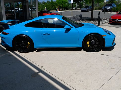 Used 2018 Porsche 911 GT3 RWD image 4