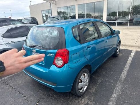 Used 2009 Chevrolet Aveo5 LT FWD image 3