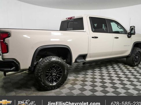 New 2026 Chevrolet Silverado 2500 ZR2 AWD/4WD image 2