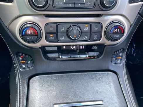 Used 2017 GMC Yukon Denali image 35