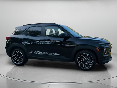 Used 2025 Chevrolet TrailBlazer RS w/ Convenience Package FWD image 34