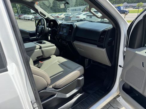 Used 2019 Ford F150 XL w/ Equipment Group 101A Mid RWD image 9