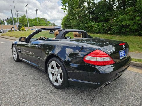 Used 2011 Mercedes-Benz SL 550 image 12