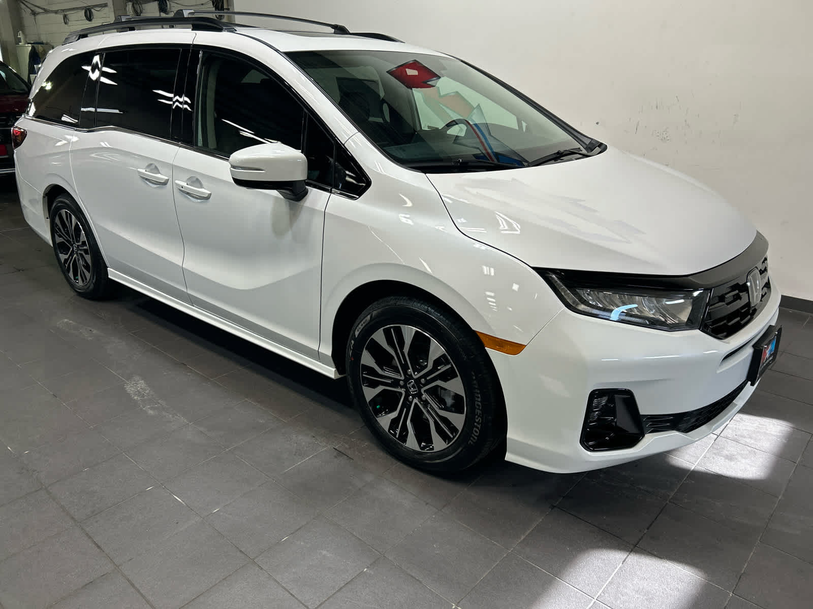 New 2027 Honda Odyssey Elite image 2
