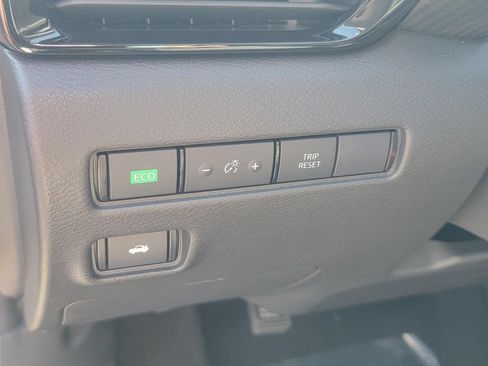Used 2024 Nissan Sentra SR w/ SR Premium Package FWD image 34