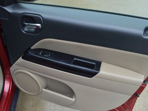 Used 2016 Jeep Patriot Latitude FWD image 21