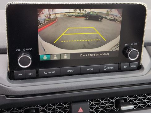 Used 2023 Honda Accord EX image 23