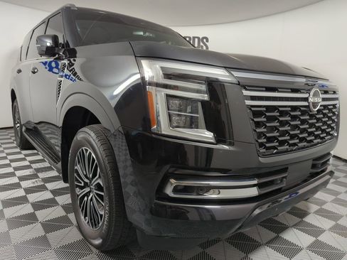 Used 2025 Nissan Armada SL w/ Captain's Chari Seat Package image 6