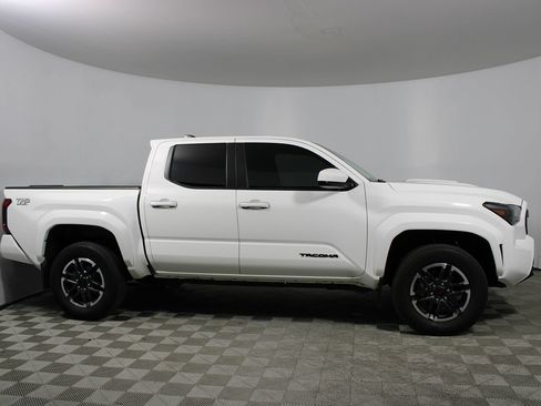 Used 2024 Toyota Tacoma TRD Sport RWD image 23